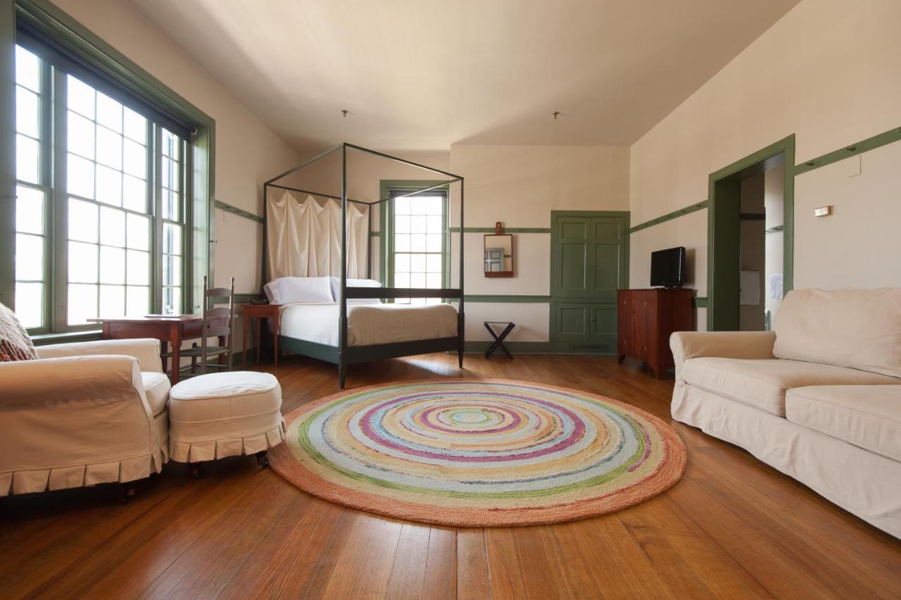 Shaker Village Of Pleasant Hill Harrodsburg Экстерьер фото